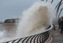 Стихии 2021: циклон-бомба, лавины и аномальные морозы