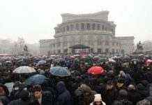 Армения близка к военному перевороту, – Пашинян