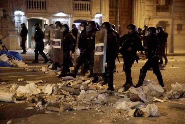 В Каталонии – акции протеста против ареста рэпера Пабло Аселя