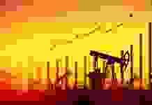 Цены на нефть начали расти на фоне уменьшения запасов