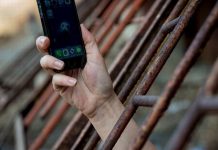 В украинских колониях могут поставить «глушилки» мобильной связи