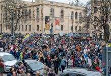 COVID-19 в мире: ситуация ухудшается, страны ужесточают карантин