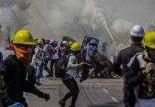 В Мьянме с начала протестов убиты свыше 700 человек