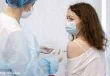 COVID-вакцинація: другу дозу отримали ще 30 українців, у п’яти областях не прищеплювали