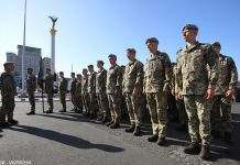 Зеленський нагородив 20 українських військових, частину з них посмертно