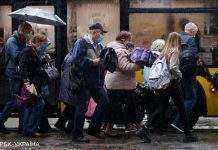 Центр України накриють грози