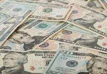 Курс долара на міжбанку знову піднявся вище рівня 27,50 гривень