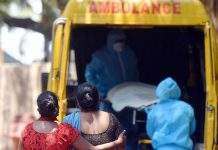 У річці Ганг в Індії виявили десятки тіл жертв коронавірусу