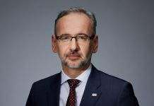 У Польщі дозволили COVID-вакцинацію з 16 років