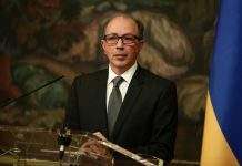 Глава МЗС Вірменії подав у відставку