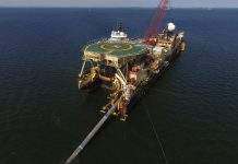 У водах Німеччини продовжили укладання “Північного потоку-2”