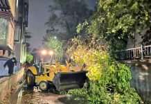 Індію накрив потужний ураган. Загинули щонайменше 40 людей