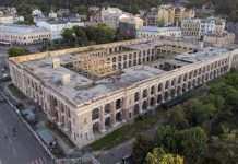 Гостинний двір на київському Подолі передадуть Мінкульту: названа дата