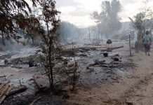 Переворот у М’янмі: військові підпалили село