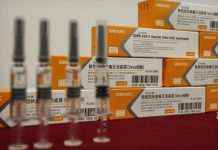 У Чилі вивчають, чи потрібна третя доза вакцини Sinovac від коронавірусу