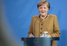 Партія Меркель лідирує на місцевих виборах у Німеччині