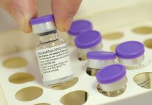 В Японії заявили про проблеми з серцем у чоловіків після вакцини Pfizer