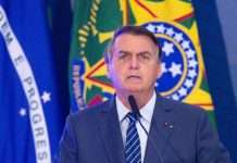 Президента Бразилії Болсонару оштрафували за відсутність маски