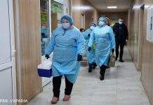 Мобільний і стаціонарний: у Чернівцях відкриють одразу два центри масової вакцинації