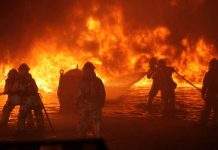 Вибух на заводі в Сербії: вогонь перекинувся на ліс