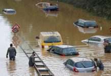 У Німеччині на тлі повені стався розлив нафти з одного із заводів