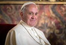 Папа Римський Франциск потрапив до лікарні: йому зроблять планову операцію на кишечнику