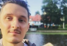 У московському аеропорту затримали колишнього режисера “Навальний Live”