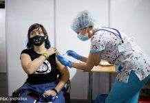 Що робити, якщо не кличуть на друге щеплення від COVID: відповідь МОЗ