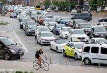 У Києві змінили маршрути громадського транспорту через триатлон: схеми об’їзду