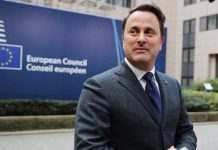 Прем’єр-міністр Люксембургу проведе в лікарні ще кілька днів, його стан – важкий