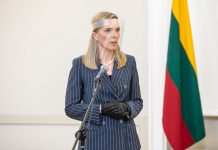 Литва просить скликати позачергове засідання Ради ЄС через мігрантів