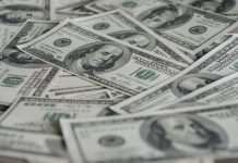 Міжбанк закрився зниженням курсу долара