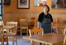 У Чорногорії заборонили відвідування кафе, нічних клубів і матчів без covid-сертифіката