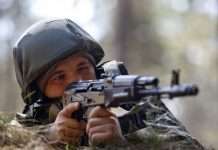 Бойовики запускали безпілотники і почали ранок з обстрілів: поранено українського військового