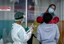 Індонезія вводить жорсткий карантин: лікарні переповнені, за киснем – черги