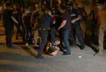 Нападению Муниципальной варты города подверглись журналисты телеканалов ОТВ и D1, заявляют медиа