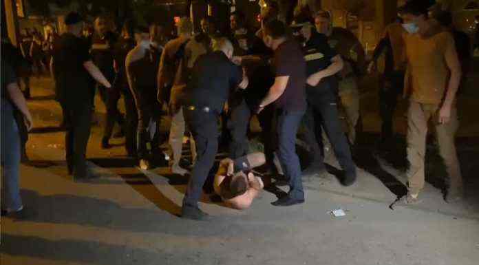 Нападению Муниципальной варты города подверглись журналисты телеканалов ОТВ и D1, заявляют медиа