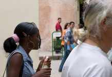 Тисячі людей вийшли протестувати на Кубі