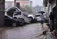 Щонайменше 12 осіб загинули і п’ять поранені при затопленні метро в Китаї