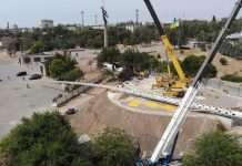 У Херсоні впав 70-метровий флагшток. Його встановлювали до Дня незалежності