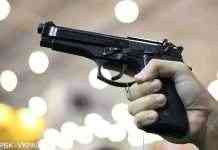 Поліція Києва порушила справу проти чоловіка, що стріляв з вікна у перехожих