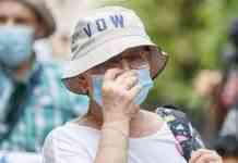 Прогноз на осінь: коли можливий новий сплеск коронавіруса в Україні