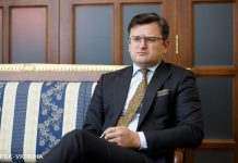 Другий український літак вже в аеропорту Кабулу, але не може вилетіти, – Кулеба