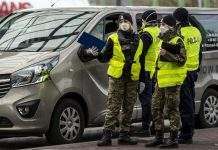 Польща запропонувала гуманітарну допомогу мігрантам на кордоні з Білоруссю