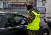 Польща на кордоні створює табори для біженців з Білорусі