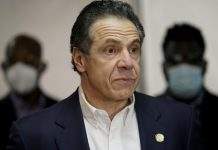 Губернатор Нью-Йорка покине свій пост після звинувачень у домаганнях