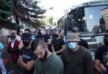 Стало відомо про причетність Нацкорпусу до знесення в центрі Києва декорації до Дня незалежності