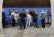 У Києві запрацювало метро в звичайному режимі: збій в оплаті на проїзд полагодили