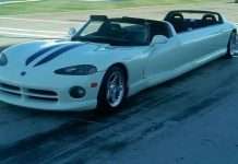 Єдиний у світі лімузин на базі класичного Dodge Viper виставили на продаж