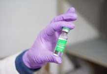 ВООЗ виявила підроблену вакцину Covishield у двох країнах: що сталося